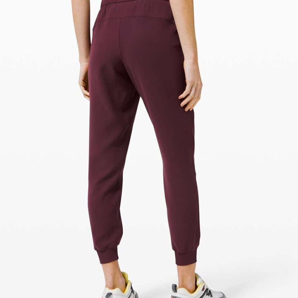 Lululemon On The Fly Mid-Rise Jogger Size 4 - Picture 10 of 10